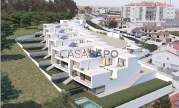 Casa em condomínio T4 Triplex