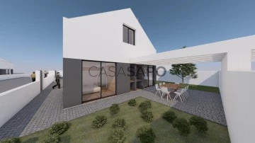 House 3 Bedrooms Duplex