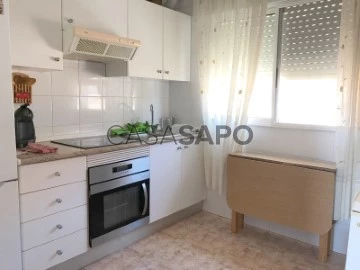 Flat 2 Bedrooms Triplex