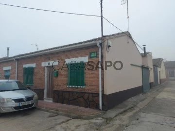 Casa de pueblo 2 habitaciones + 4 hab. auxiliares