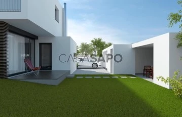 Semi-Detached House 4 Bedrooms