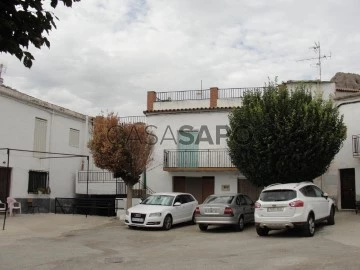 Casa amb parcel·la 5 habitacions, Triplex