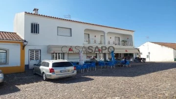 Casa com espaço comercial T7