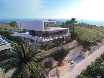 Villa 4 Bedrooms Triplex