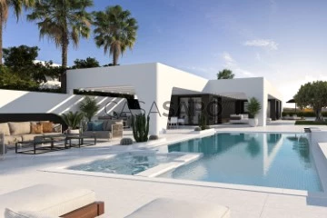 Villa 4 Bedrooms