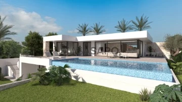 Villa 4 Bedrooms + 3