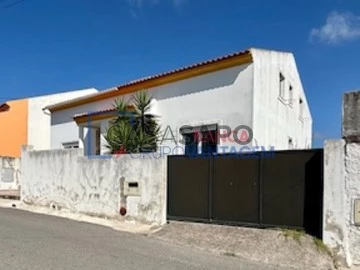 Semi-Detached House 3 Bedrooms