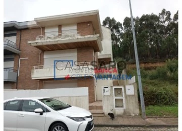 Vivienda pareada 4 habitaciones