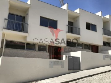 Vivienda adosada 3 habitaciones