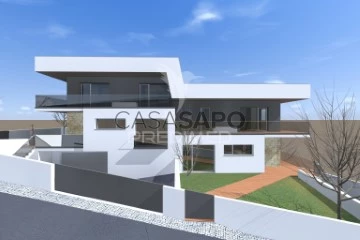 Semi-Detached House 4 Bedrooms