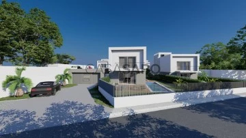 House 4 Bedrooms Triplex