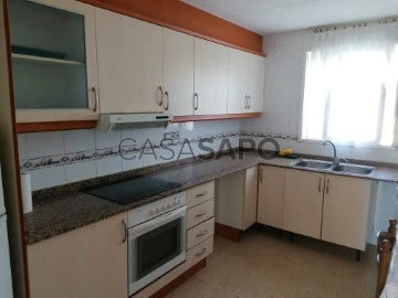 Vivienda adosada 4 habitaciónes, Duplex