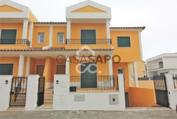 Semi-Detached House 4 Bedrooms