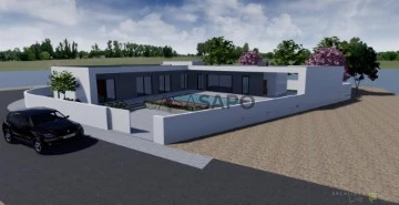 House with land 4 Bedrooms