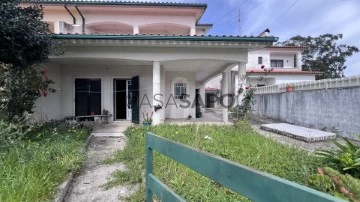 Semi-Detached House 4 Bedrooms