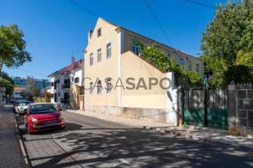 Detached House 10 Bedrooms