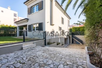 Detached House 4 Bedrooms Triplex