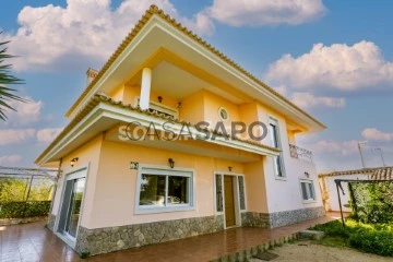 Detached House 4 Bedrooms