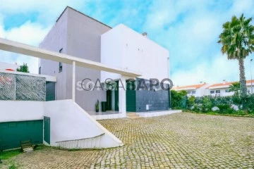 Detached House 4 Bedrooms