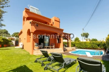 Detached House 4 Bedrooms