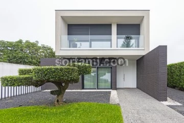 Detached House 4 Bedrooms