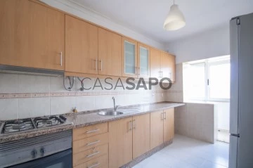 Apartment 2 Bedrooms Triplex