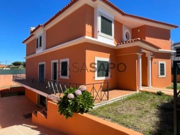 Detached House 4 Bedrooms