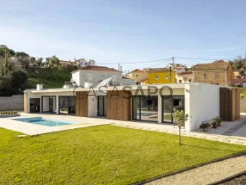 Refúgio na natureza. A incrível casa modular em Sintra que ficou