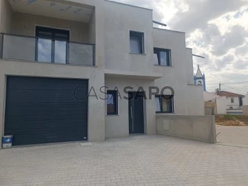 House 4 Bedrooms Duplex