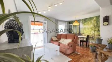 Flat 2 Bedrooms Triplex