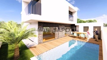 Detached House 4 Bedrooms