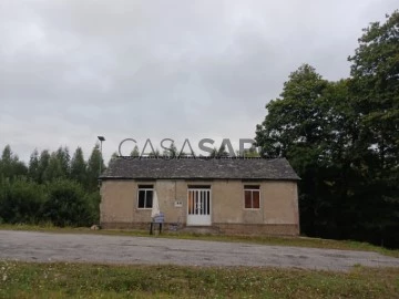 Casa amb parcel·la 3 habitacions + 3 hab. auxiliars