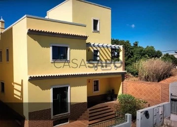 Moradia Geminada T4 Duplex