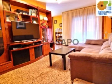 Piso 3 habitaciones + 4 hab. auxiliares