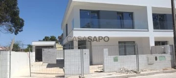 Moradia Geminada T4 Duplex