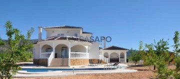 Villa 4 Bedrooms