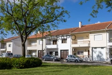 Vivienda adosada 4 habitaciones