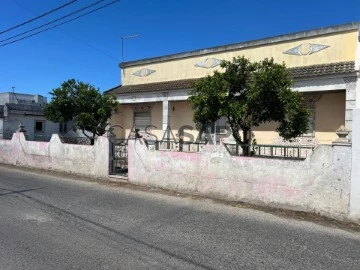 Old House 2 Bedrooms