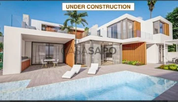 Villa 4 Bedrooms Triplex