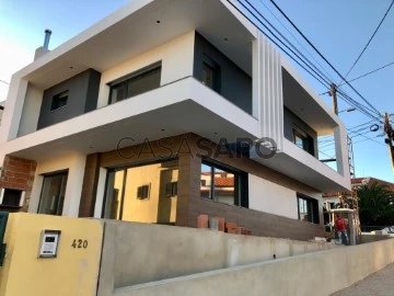 Detached House 4 Bedrooms Triplex