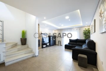 Semi-Detached House 2 Bedrooms