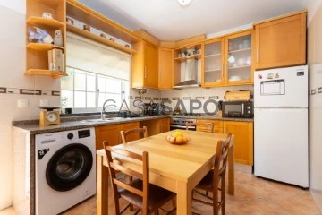 Semi-Detached House 3 Bedrooms