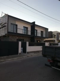 Semi-Detached 3 Bedrooms Duplex