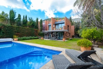 Villa 5 Bedrooms Triplex