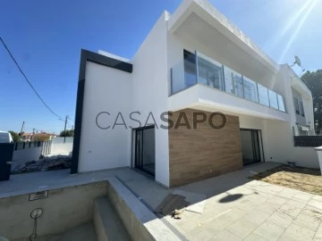 Pareado 4 habitaciónes, Duplex