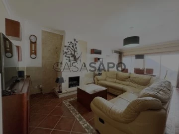 Vivienda adosada 5 habitaciones  + 1 hab. auxiliar