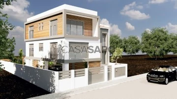 Semi-Detached House 4 Bedrooms Duplex