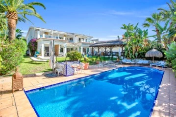 Villa 6 Bedrooms Triplex