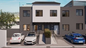 Semi-Detached House 4 Bedrooms