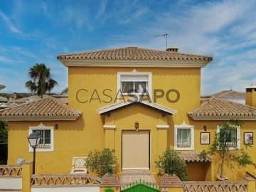 Detached House 4 Bedrooms